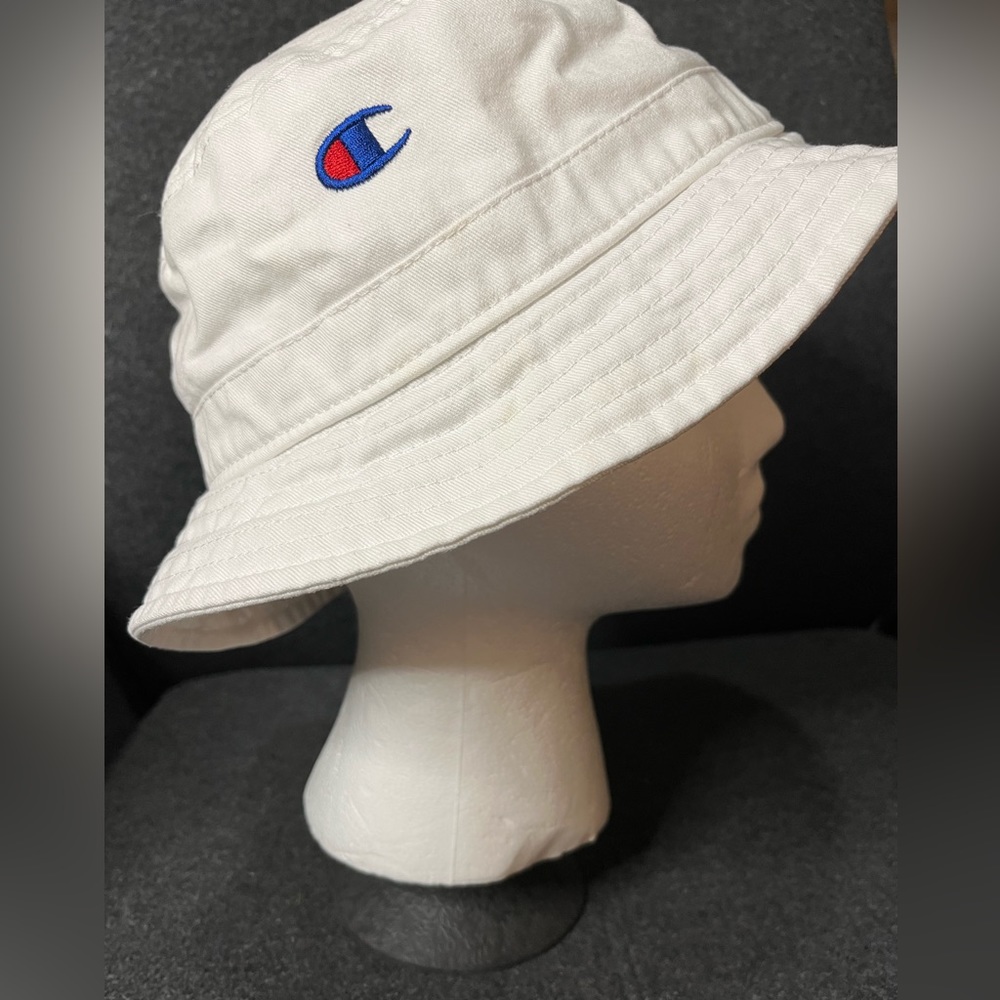 Champions bucket hat